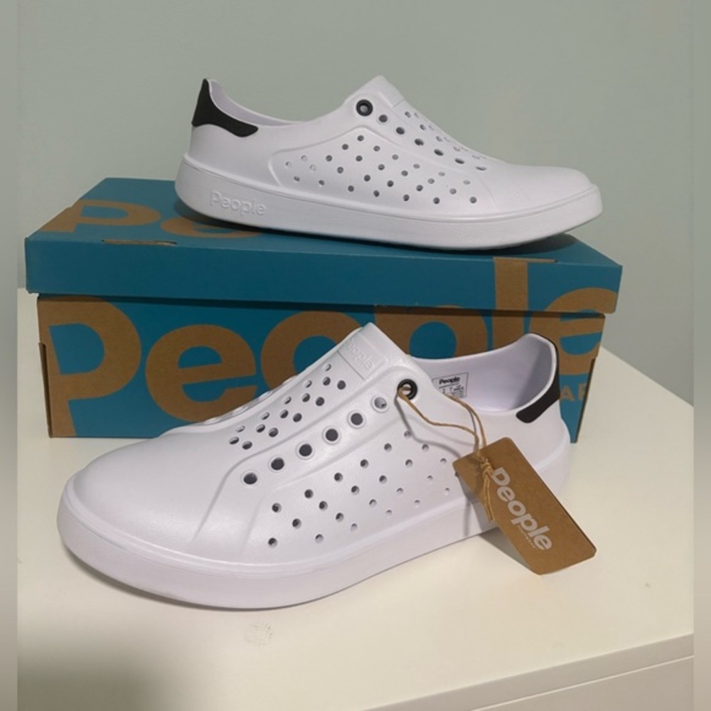 PEOPLE FOOTWEAR | The Ace | NWT Men’s 8, W10 White Black Water Shoe | Vegan |